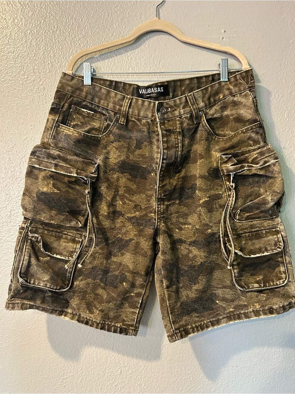 Valabasas Descend Er Dark Green Camo Cargo Shorts Size 36 Distressed Jorts